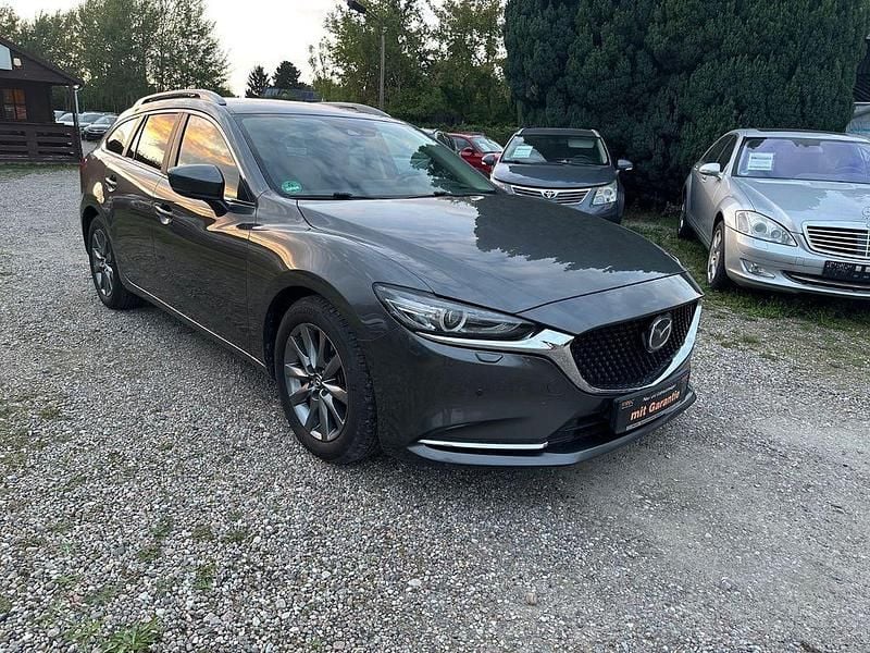 Grau Gebraucht 2018 Mazda 6 Exclusive-Line Kombi | 9.990 € - Bild 1/4