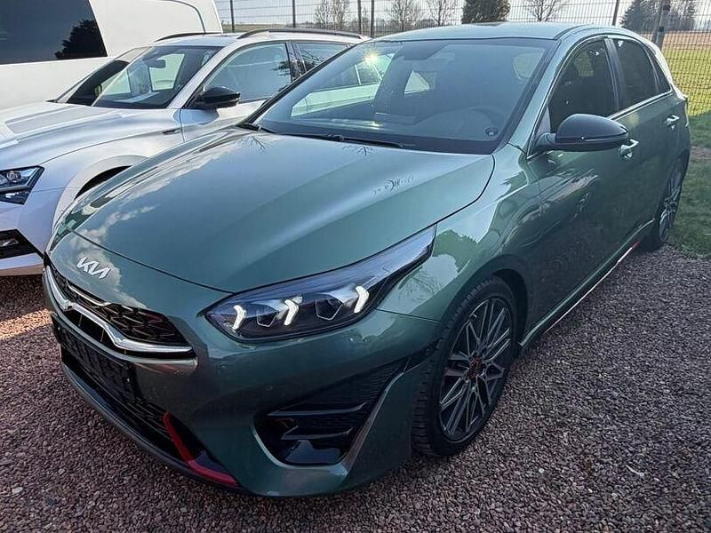Gebraucht Kia Ceed GT GT 204 PS (150 kW) 2023 Experience green met. Limousine