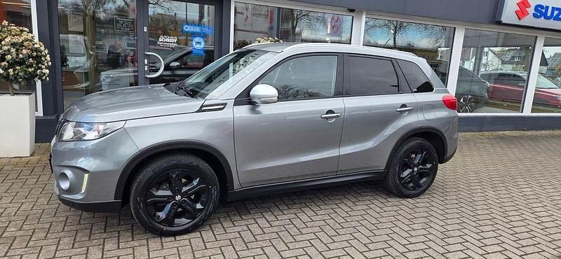 Gebraucht Suzuki Vitara 140 PS (102 kW) 2016 Grau SUV