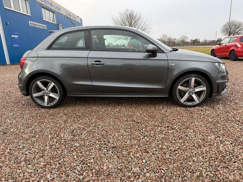 Gebraucht Audi A1 Ambition 185 PS (136 kW) 2013 Grau Kleinwagen