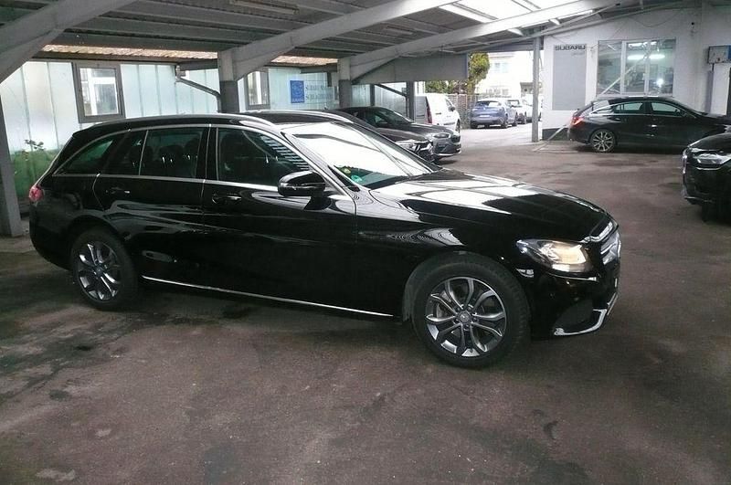 Gebraucht Mercedes C250 204 PS (150 kW) 2015 Schwarz Kombi