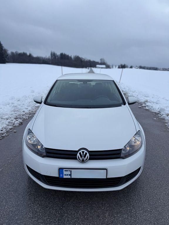 Gebraucht VW Golf VI Style 105 PS (77 kW) 2011 Weiß Kleinwagen