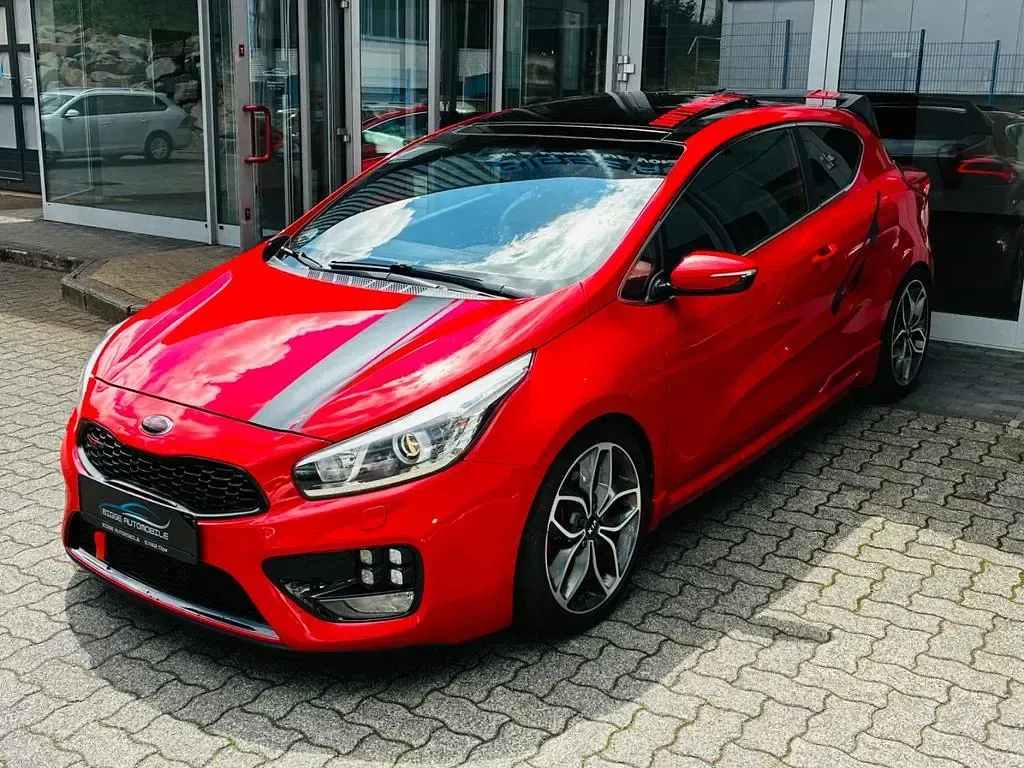 Gebraucht Kia Ceed GT-Track 204 PS (150 kW) 2014 Rot Kleinwagen