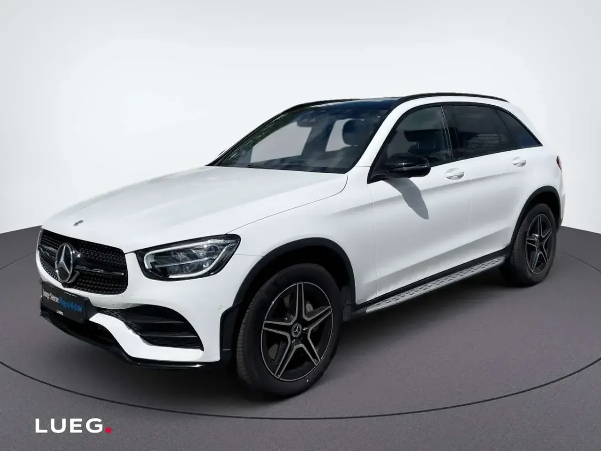 Gebraucht Mercedes GLC300de AMG 306 PS (225 kW) 2022 Weiß SUV