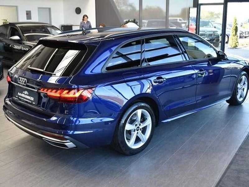 Gebraucht Audi A4 Advanced 163 PS (119 kW) 2023 Blau Kombi