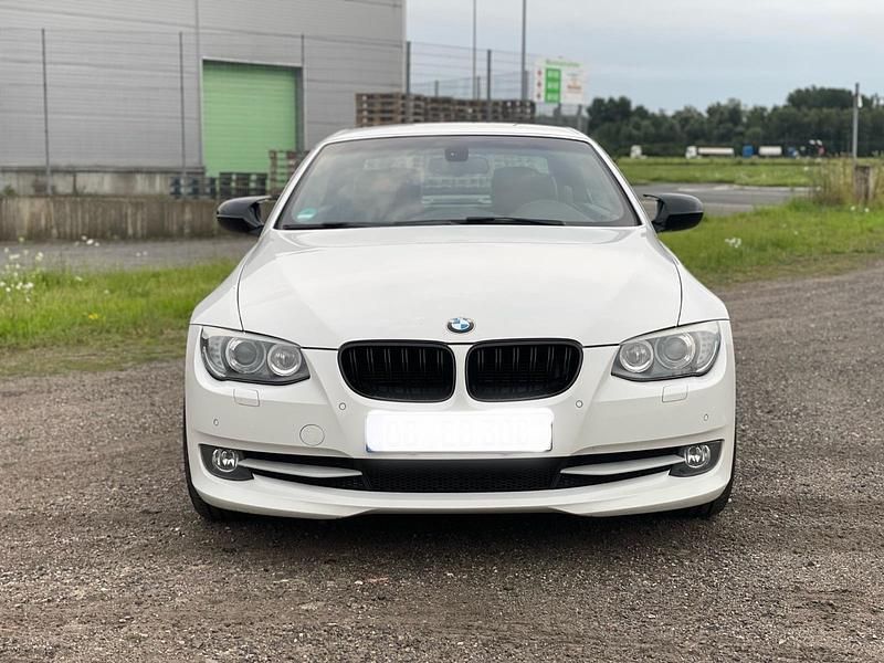 Gebraucht BMW 320 Cabriolet 184 PS (135 kW) 2012 Weiß Cabrio