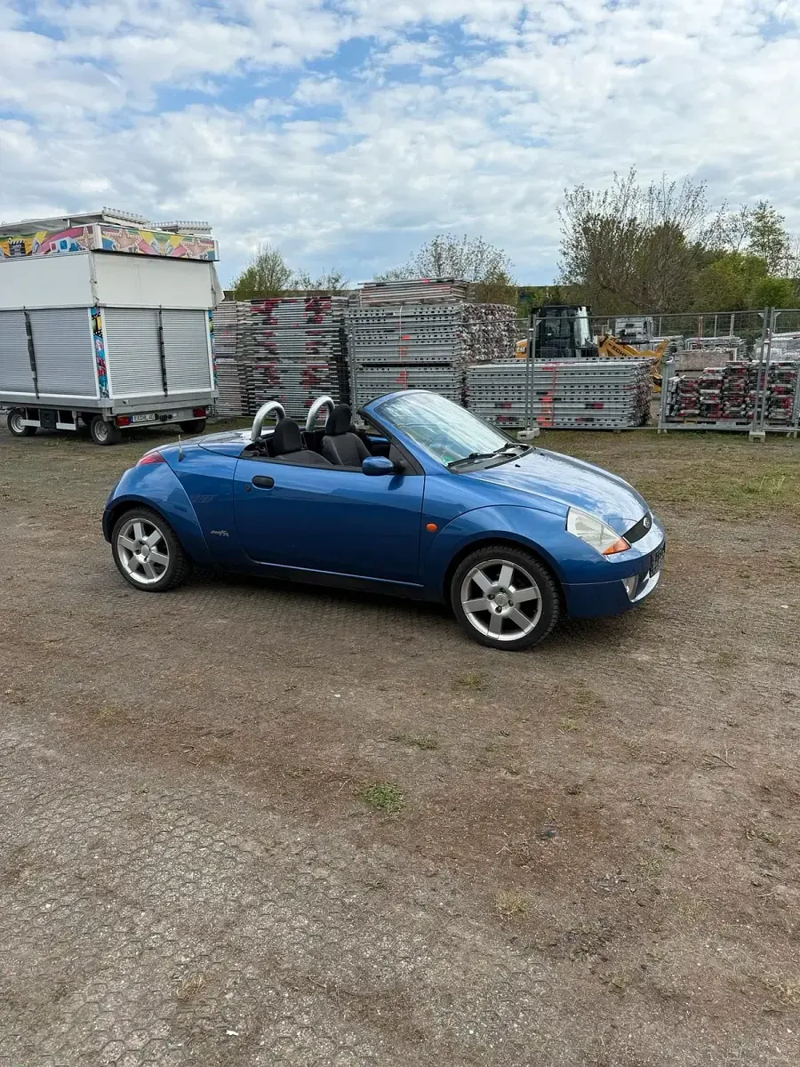 Occasion Ford Focus Cabriolet 90 ch (66 kW) 2004 Bleue Cabriolet