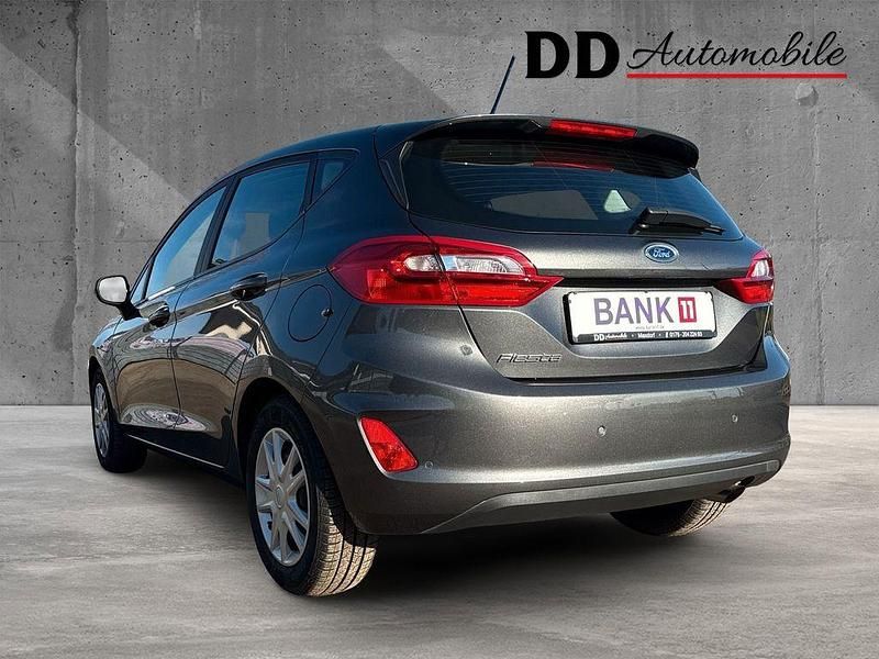 Gebraucht Ford Fiesta Cool & Connect 86 PS (63 kW) 2019 Grau Kleinwagen