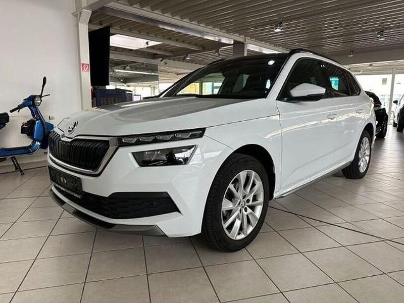 Weiß Gebraucht 2021 Skoda Kamiq Style SUV | 22.990 € (Fairer Preis) - Bild 1/4