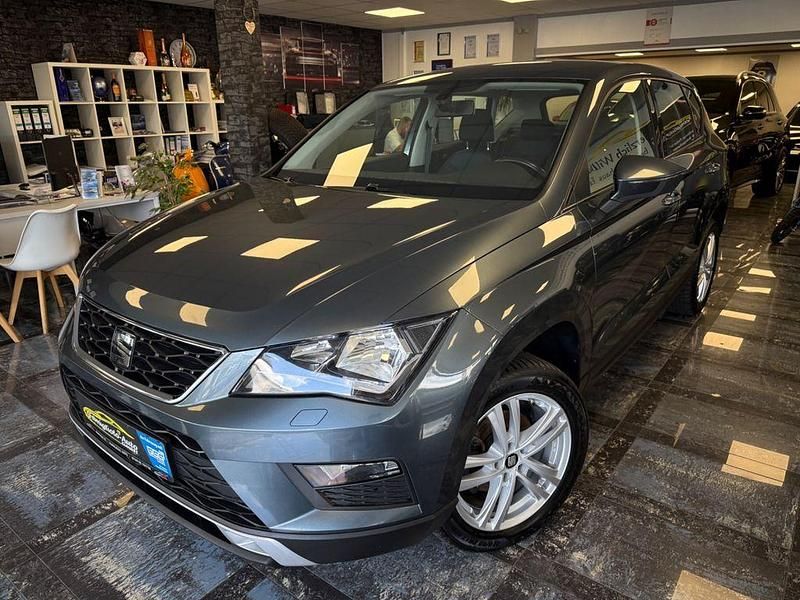 Grau Gebraucht 2018 Seat Ateca Style SUV | 15.950 € (Fairer Preis) - Bild 1/4