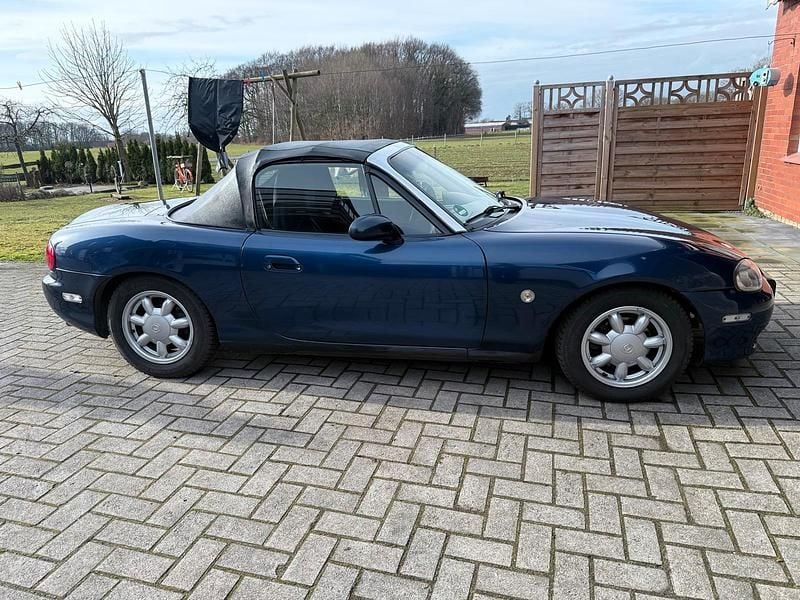Gebraucht Mazda MX5 110 PS (80 kW) 2001 Blau Cabrio