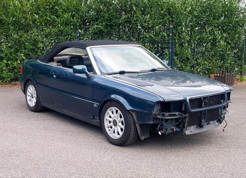Grün Gebraucht 1996 Audi Cabriolet S-Line Cabrio | 2.200 € - Bild 1/4