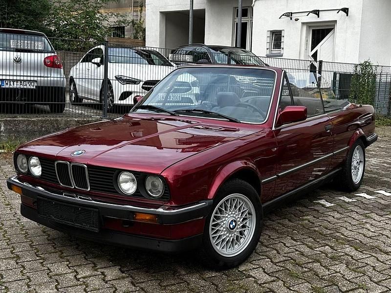 Rot Gebraucht 1990 BMW 320 Cabriolet Sport Line Cabrio | 12.999 € - Bild 1/4