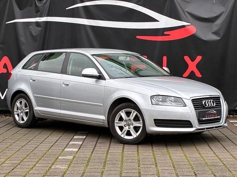 Gebraucht Audi A3 Attraction 125 PS (91 kW) 2009 Silber Limousine