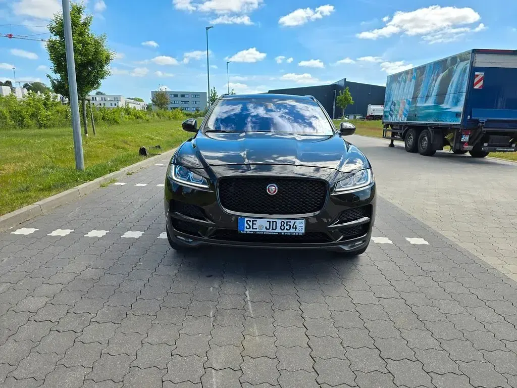 Gebraucht Jaguar F-Pace 179 PS (131 kW) 2018 Schwarz SUV