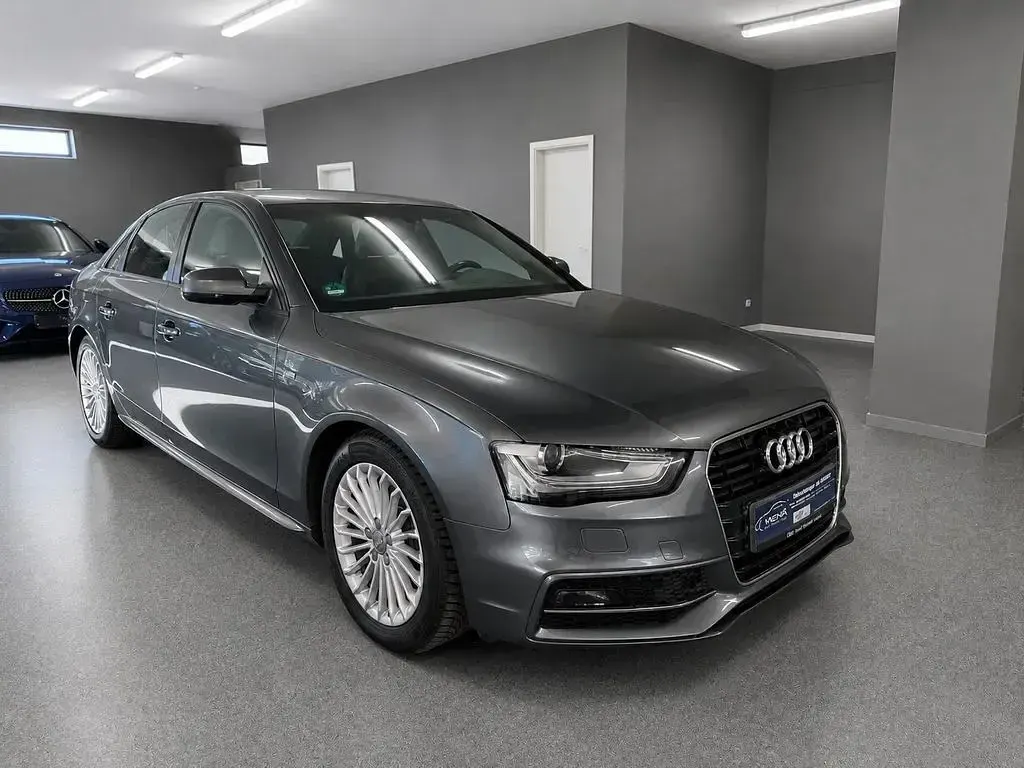 Gebraucht Audi A4 S-Line 170 PS (125 kW) 2012 Grau Limousine
