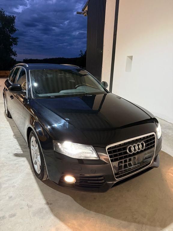 Schwarz Gebraucht 2008 Audi A4 Ambiente Kombi | 4.900 € (Guter Preis) - Bild 1/4