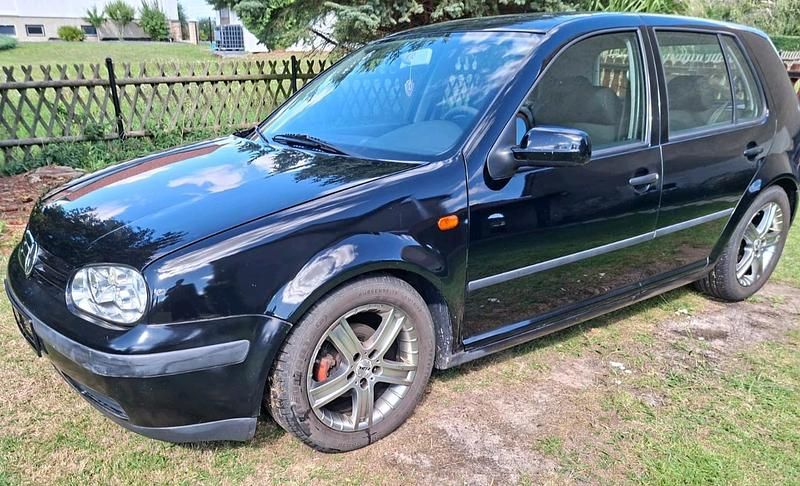 Schwarz Gebraucht 1999 VW Golf IV Limousine | 499 € (Superpreis) - Bild 1/4