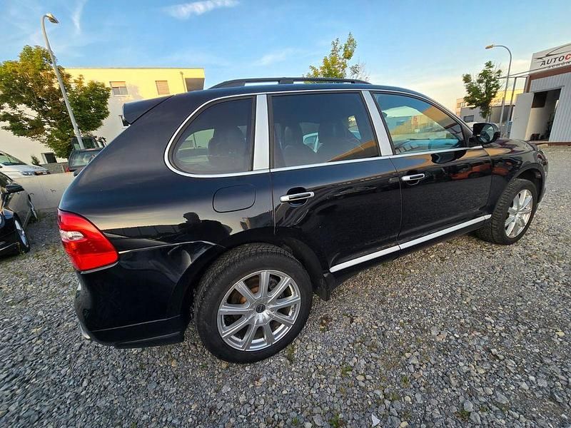 Second-hand Porsche Cayenne 239 CP (175 kW) 2010 Negru SUV