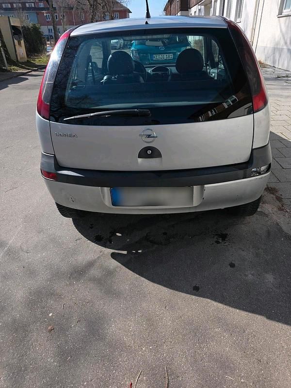 Gebraucht Opel Corsa 58 PS (42 kW) 2003 Silber Kleinwagen
