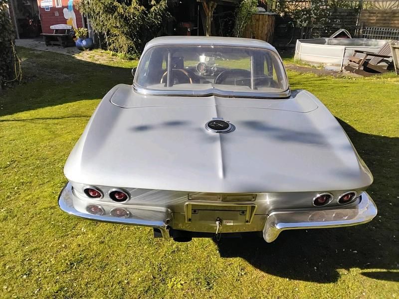 Używany Chevrolet Corvette C2 1967 Srebrny Kabriolet