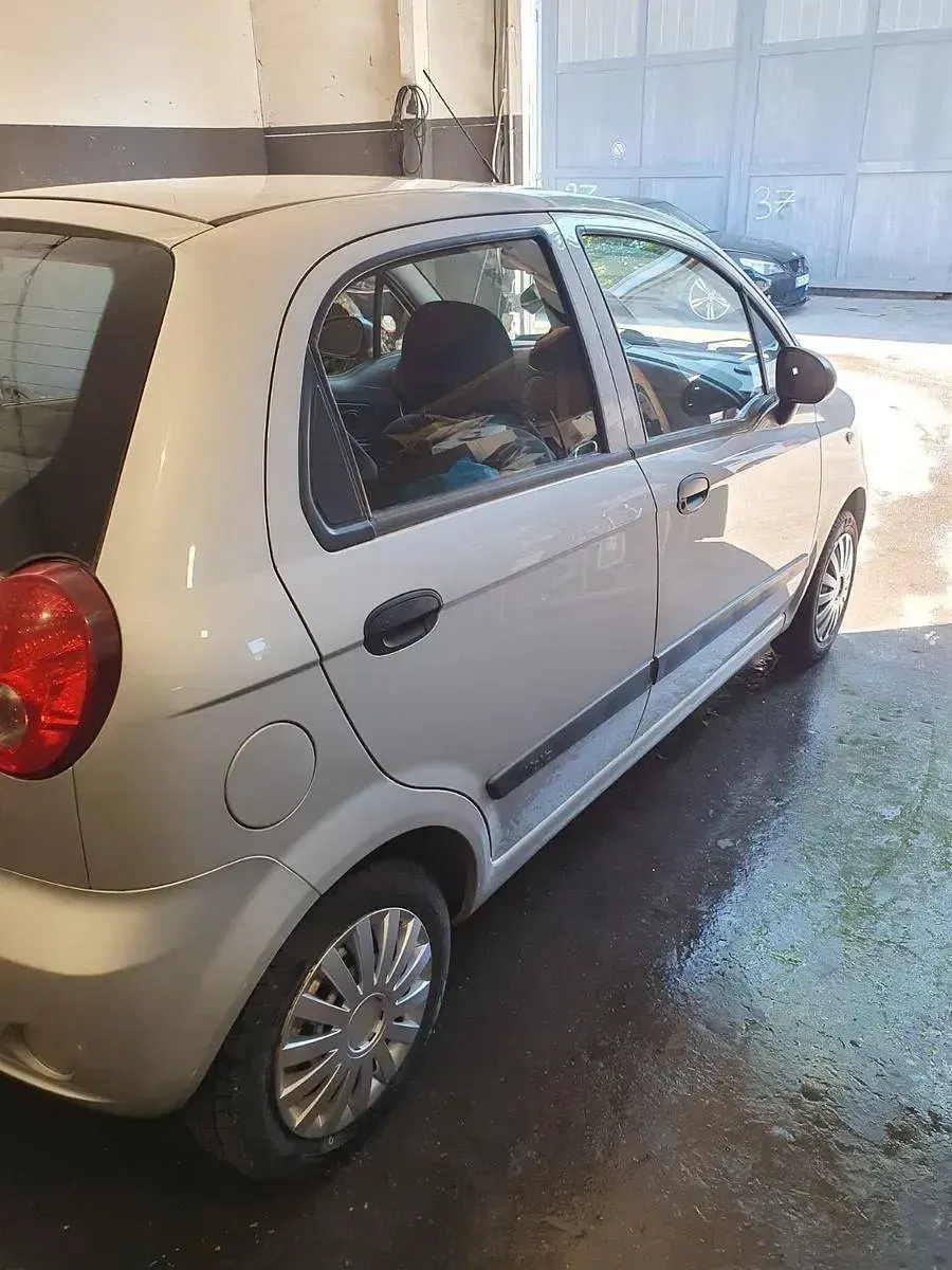 Gebraucht Chevrolet Matiz 52 PS (38 kW) 2009 Silber Kleinwagen