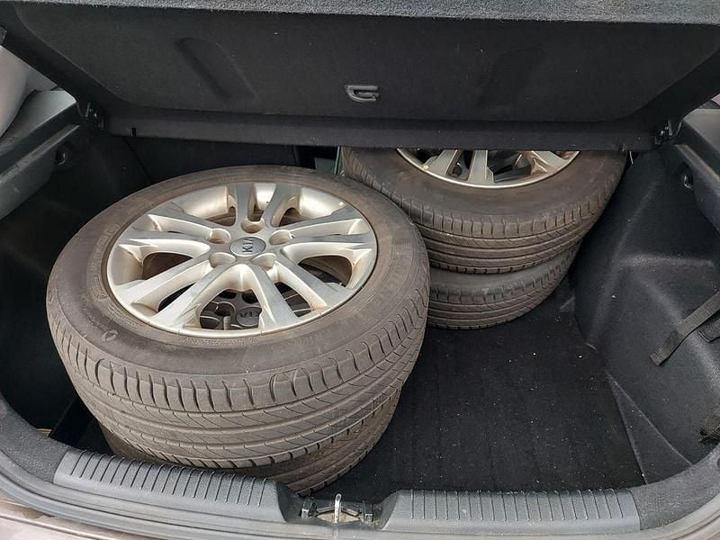 Gebraucht Kia Ceed Edition 7 90 PS (66 kW) 2013 Beige Kleinwagen