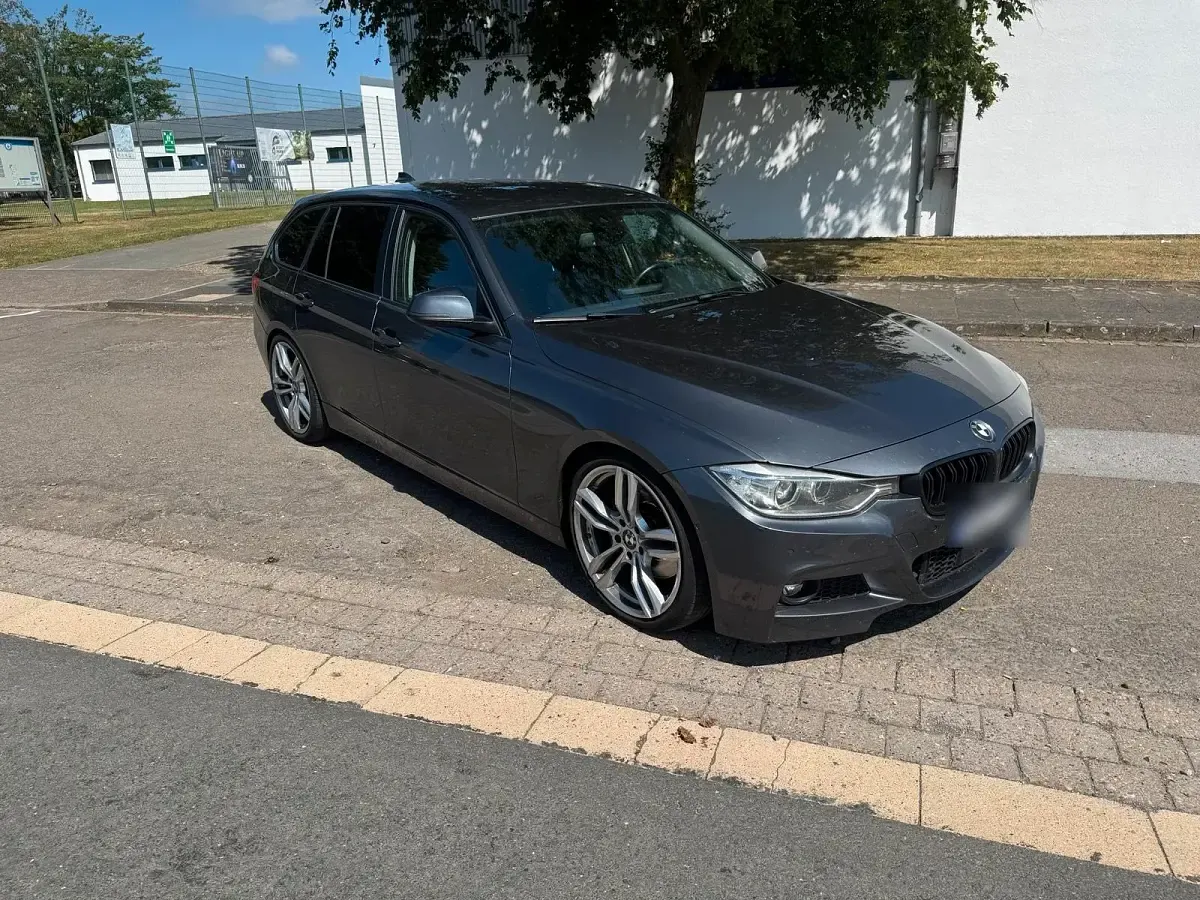 Gebraucht BMW 320 M Performance 200 PS (147 kW) 2013 Grau Kombi