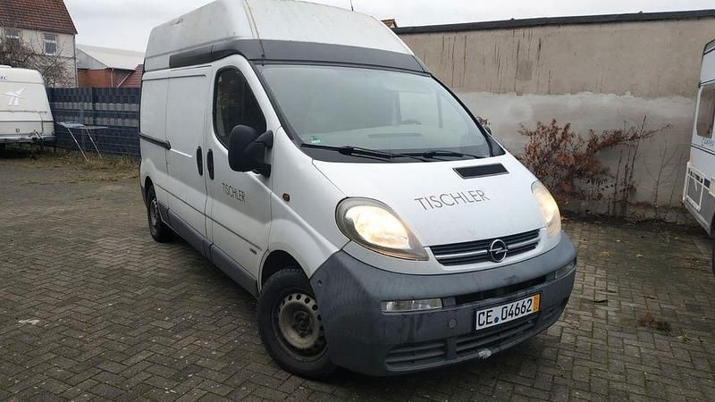 Weiß Gebraucht 2003 Opel Vivaro Van / Kleinbus | 2.300 € (Guter Preis) - Bild 1/4