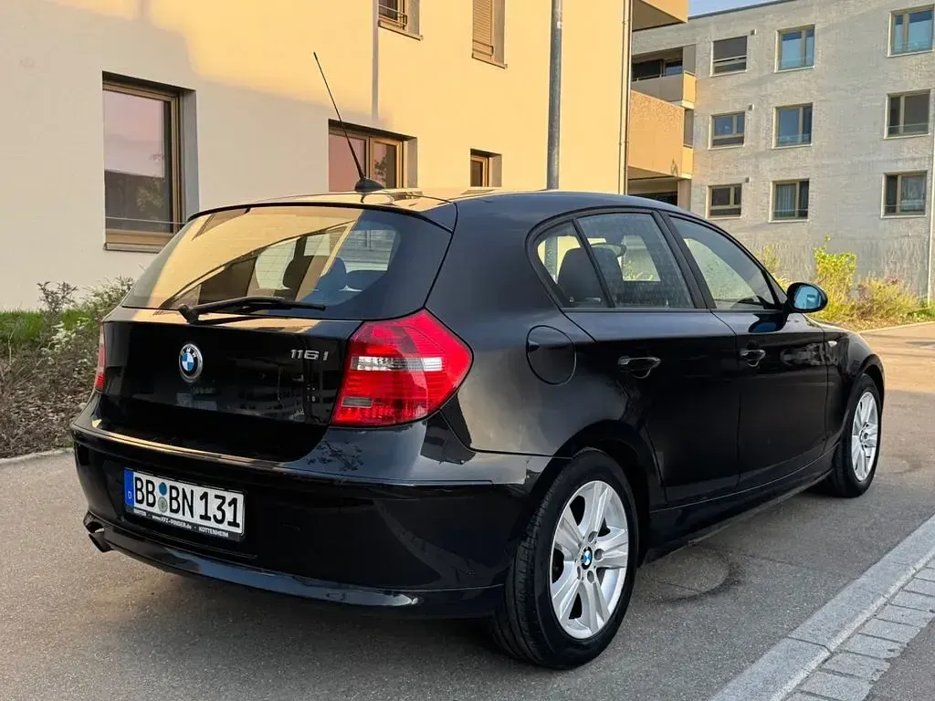 Gebraucht BMW 116 116 PS (85 kW) 2007 Schwarz Kleinwagen