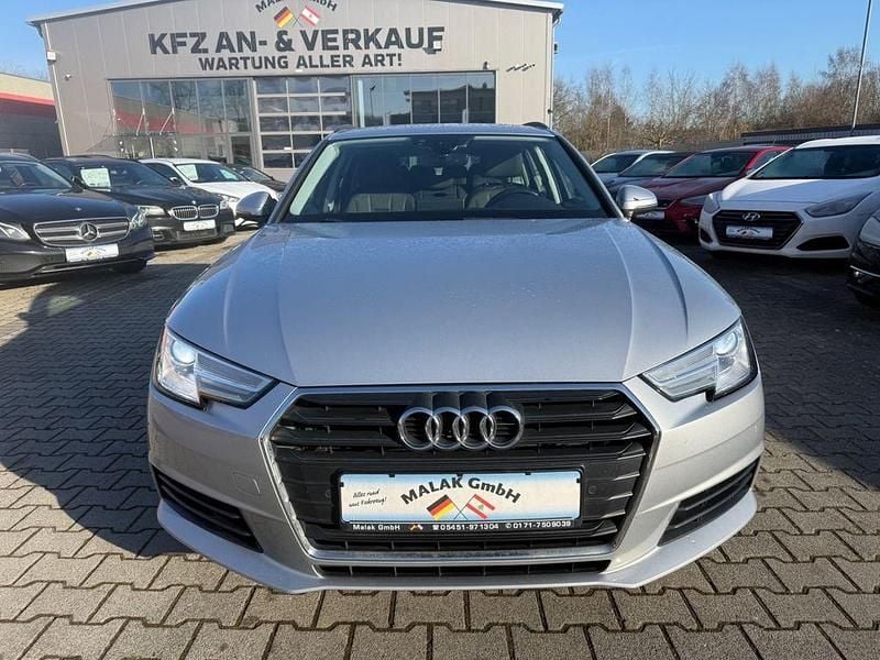 Silber Gebraucht 2016 Audi A4 Basis Kombi | 9.999 € (Etwas zu teuer) - Bild 1/4