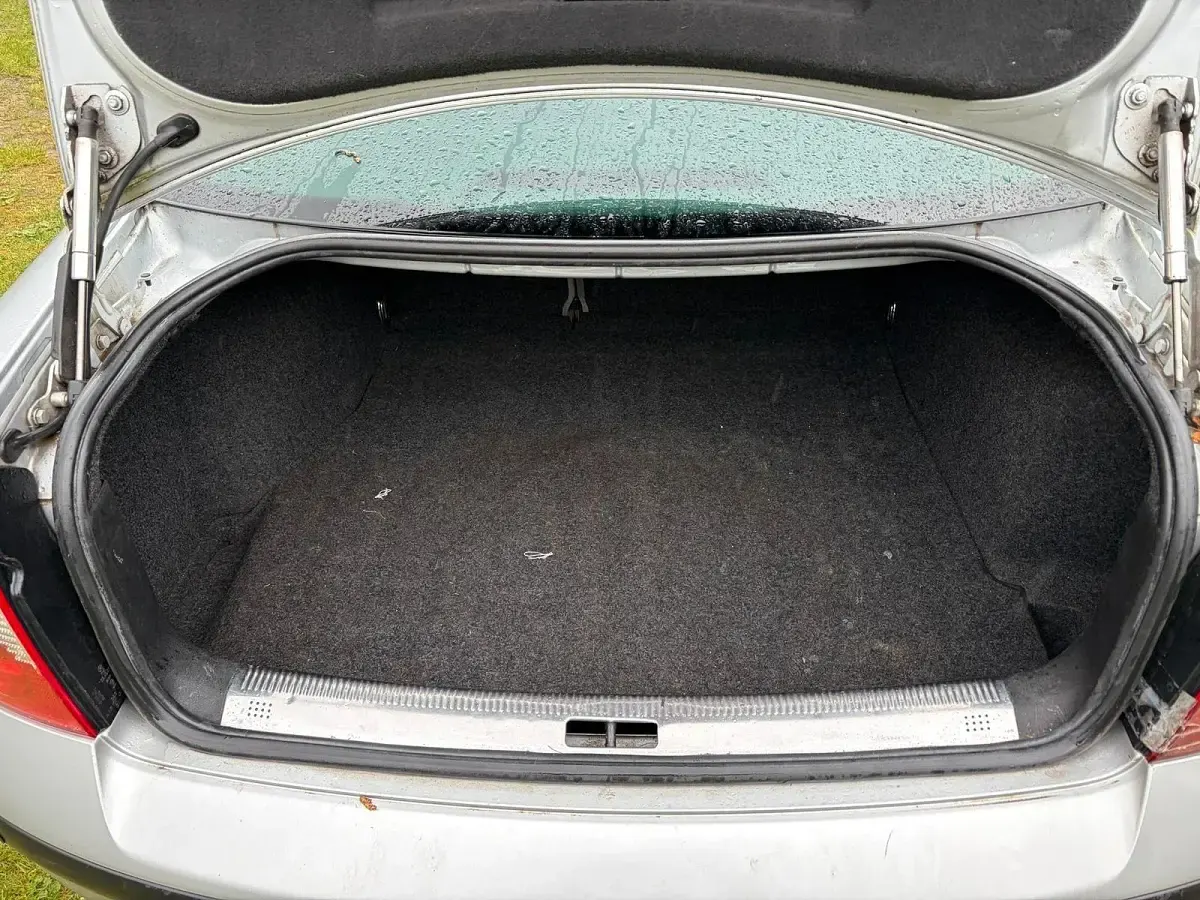 Gebraucht VW Passat 102 PS (75 kW) 2003 Silber Limousine