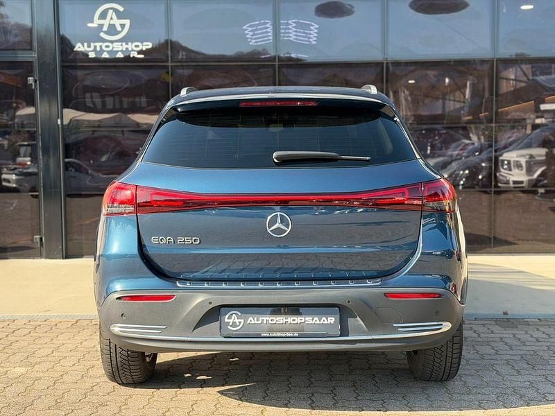 Gebraucht Mercedes EQA250 139 kW (190 PS) 2021 Blau SUV