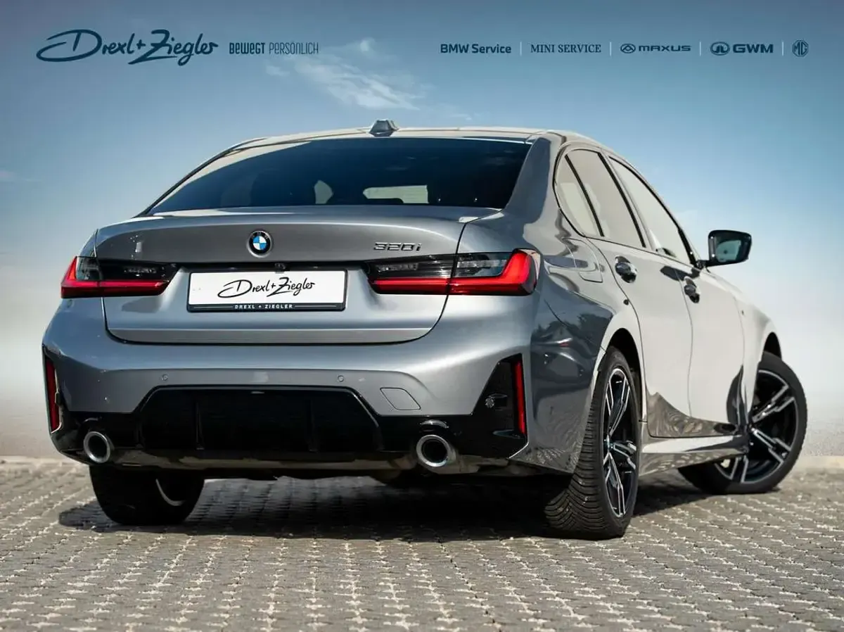 Gebraucht BMW 320 M Sport 184 PS (135 kW) 2025 Skyscraper grey metallic Limousine