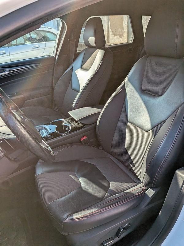 Gebraucht Ford Mondeo ST 179 PS (131 kW) 2018 Weiß Kombi