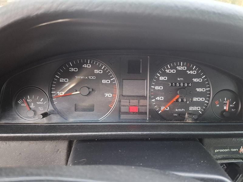 Gebraucht Audi 100 133 PS (97 kW) 1991 Rot Kombi