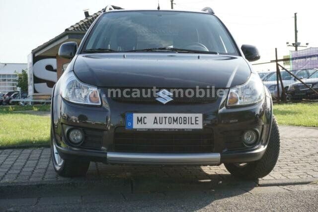 Gebraucht Suzuki SX4 Comfort 107 PS (78 kW) 2009 Schwarz metallic Kleinwagen