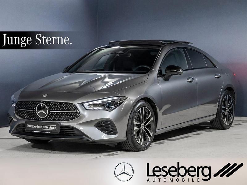 Gebraucht Mercedes CLA200 Progressive 163 PS (119 kW) 2024 Mountaingrau Coupé