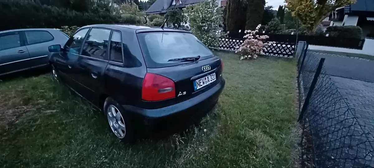 Używany Audi A3 125 KM (91 kW) 1999 Czarny Hatchback