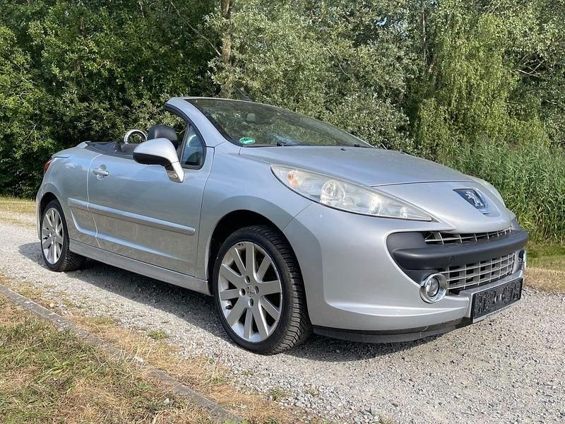 Gris aluminium Gebraucht 2009 Peugeot 207 CC Sport Cabrio | 2.790 € (Guter Preis) - Bild 1/4