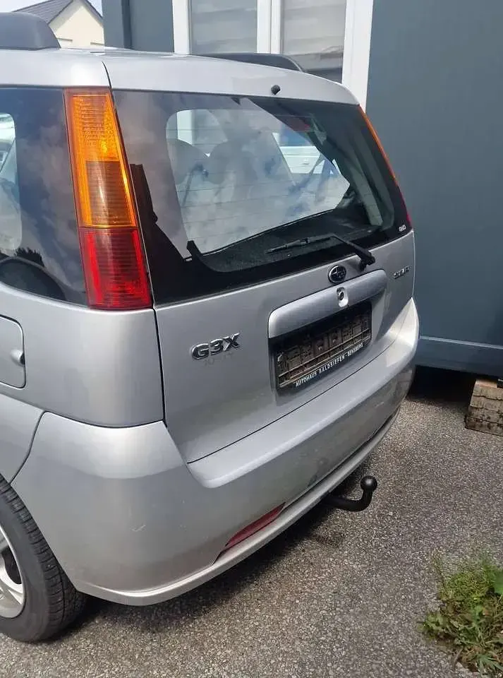 Gebraucht Subaru Justy 94 PS (69 kW) 2007 Silky silver 2 (m) Kleinwagen