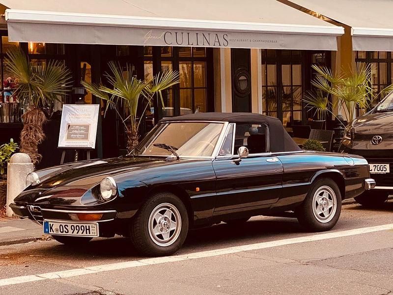 Gebraucht Alfa Romeo Spider 116 PS (85 kW) 1989 Schwarz Cabrio