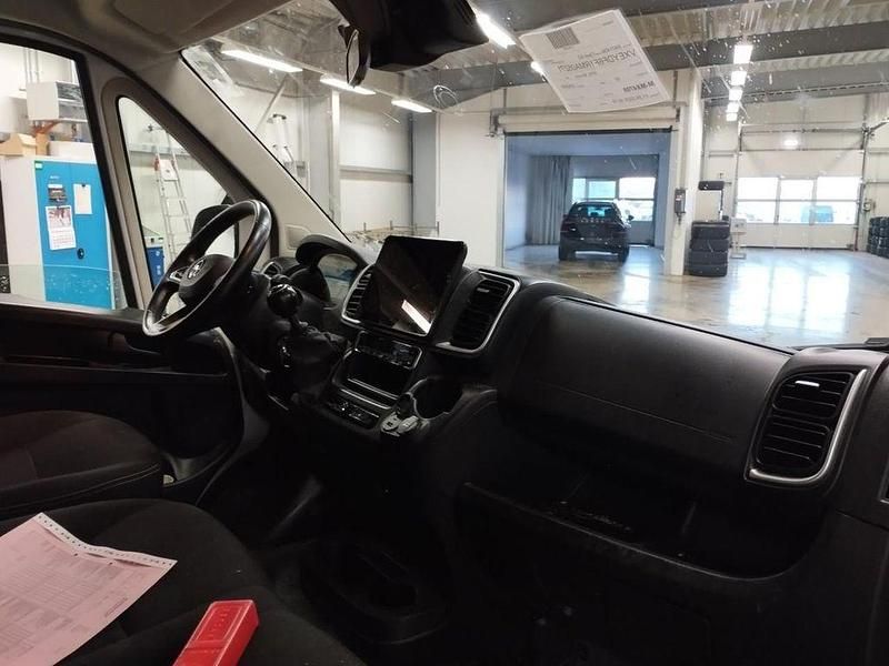 Gebraucht Opel Movano 140 PS (102 kW) 2024 Weiß Van