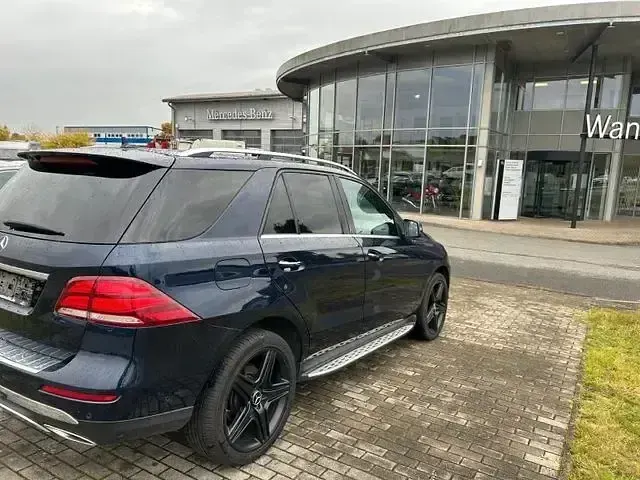 Gebraucht Mercedes GLE350 306 PS (225 kW) 2016 Blau SUV