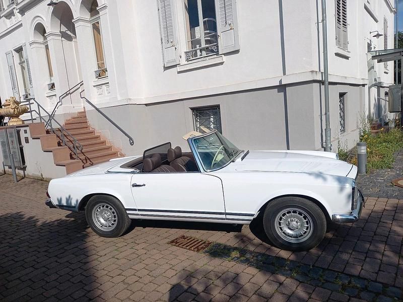 Gebraucht Mercedes W113 170 PS (125 kW) 2025 Weiß Cabrio