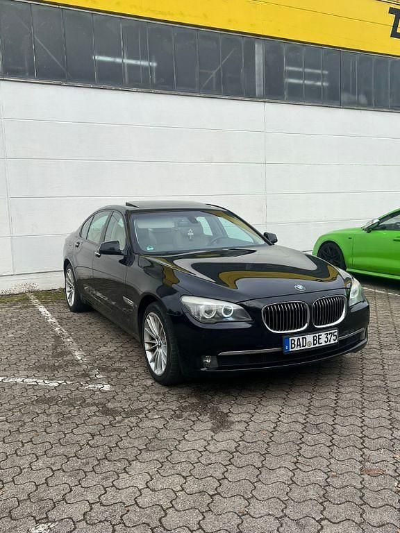 Gebraucht BMW 730 Sport Line 245 PS (180 kW) 2010 Schwarz Limousine