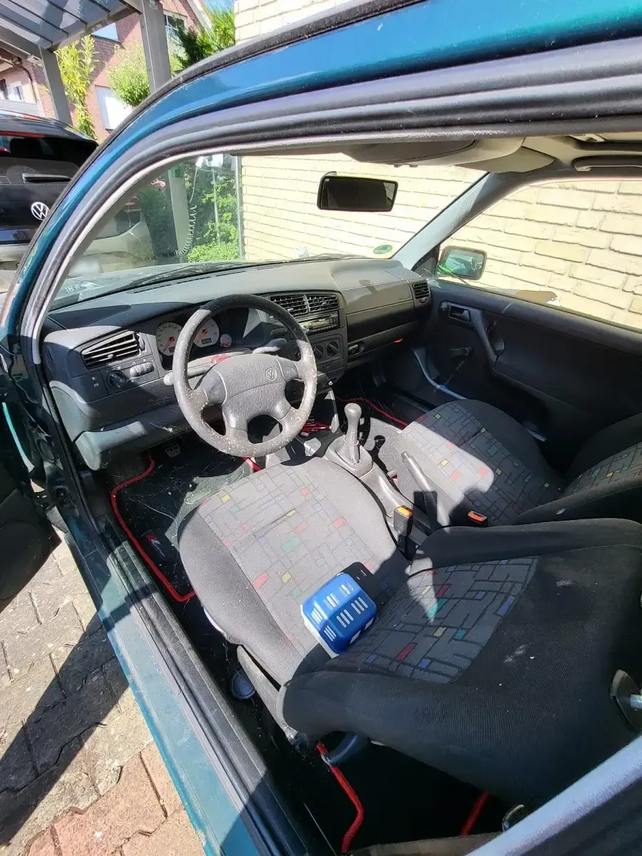 Gebraucht VW Golf III 60 PS (44 kW) 1997 Grün Kleinwagen