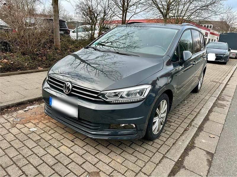 Gebraucht VW Touran 150 PS (110 kW) 2018 Grau Van / Kleinbus