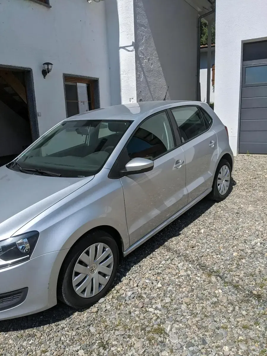 Gebraucht VW Polo Comfortline 86 PS (63 kW) 2013 Silber Kleinwagen