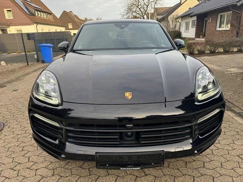 Gebraucht Porsche Cayenne S 441 PS (324 kW) 2020 Tiefschwarzmetallic SUV